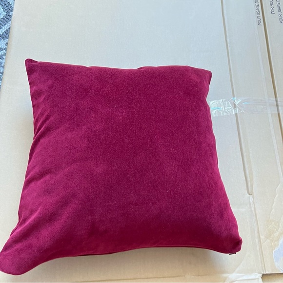 Pottery barn 18x18 pillow with insert, red velvet - Picture 2 of 5